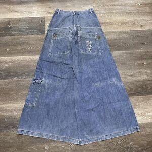 Vintage-Inspired Blue Wide-Leg Jeans